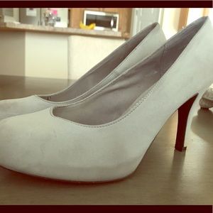 Matte gray, felt heels